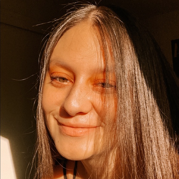 Meet your Posher, Averi - Picture 2 of 4